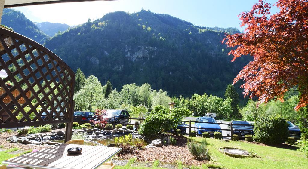 Hotel Kuenstleralm คาพรูน ภายนอก รูปภาพ
