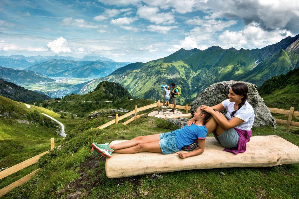 Hotel Kuenstleralm คาพรูน ภายนอก รูปภาพ