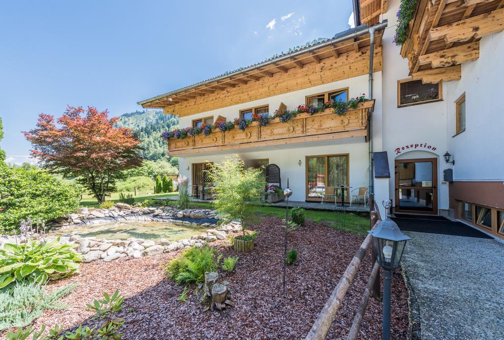 Hotel Kuenstleralm คาพรูน ภายนอก รูปภาพ