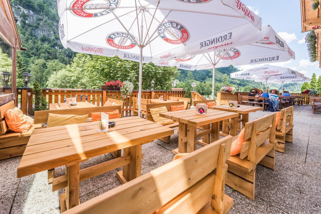 Hotel Kuenstleralm คาพรูน ภายนอก รูปภาพ