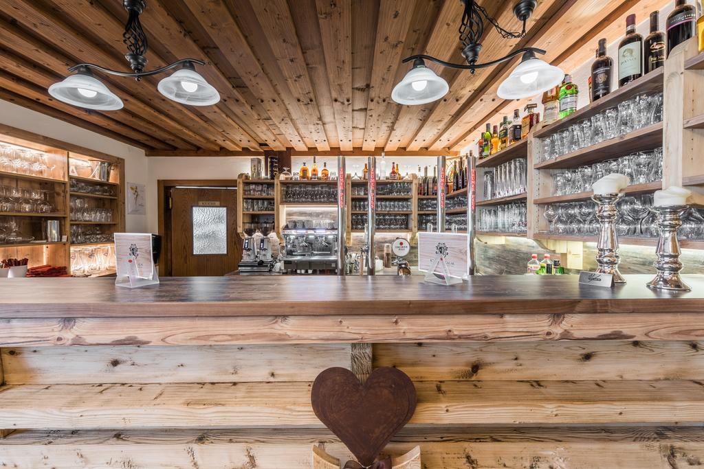 Hotel Kuenstleralm คาพรูน ภายนอก รูปภาพ