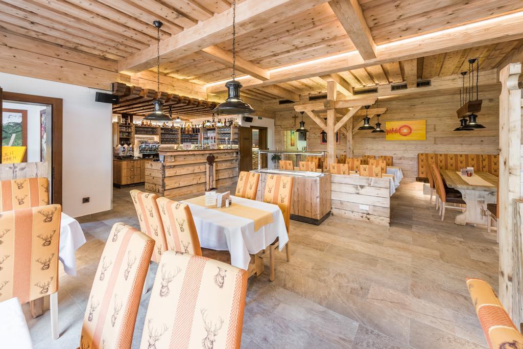 Hotel Kuenstleralm คาพรูน ภายนอก รูปภาพ